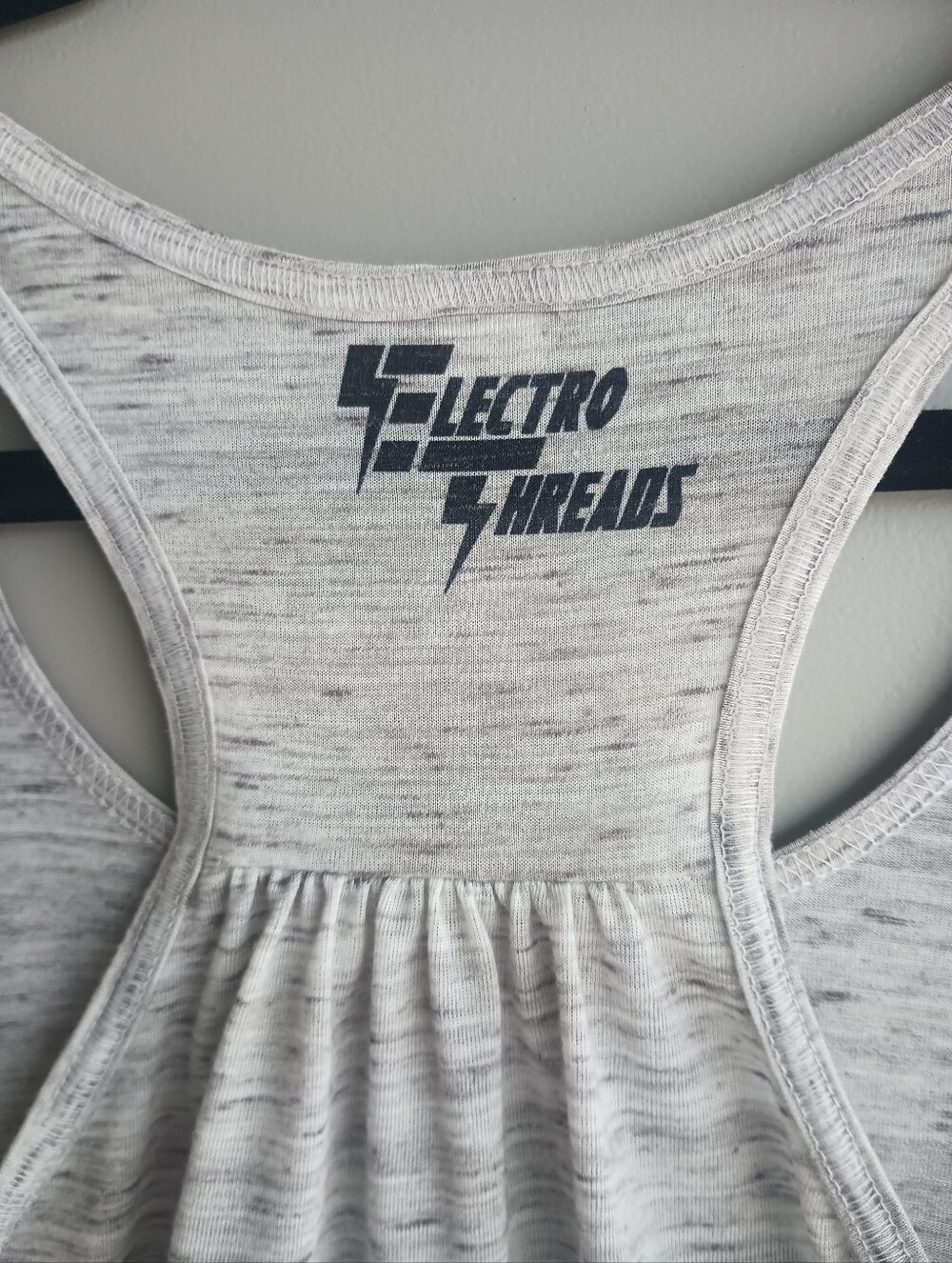 Electro Threads - Picture 4 of 5